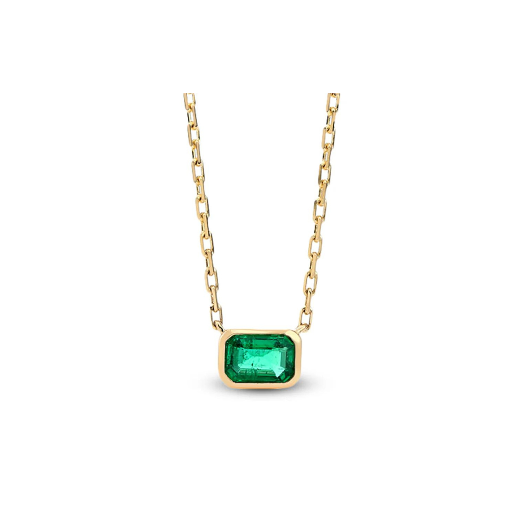 18kt Yellow Gold Bezel Solitaire Emerald Necklace