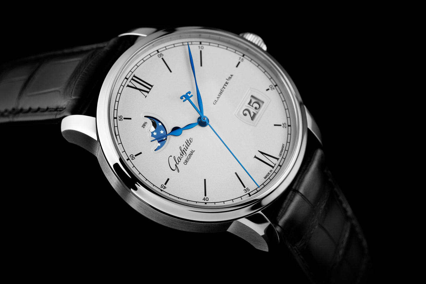 Senator Excellence Panorama Date Moon Phase
