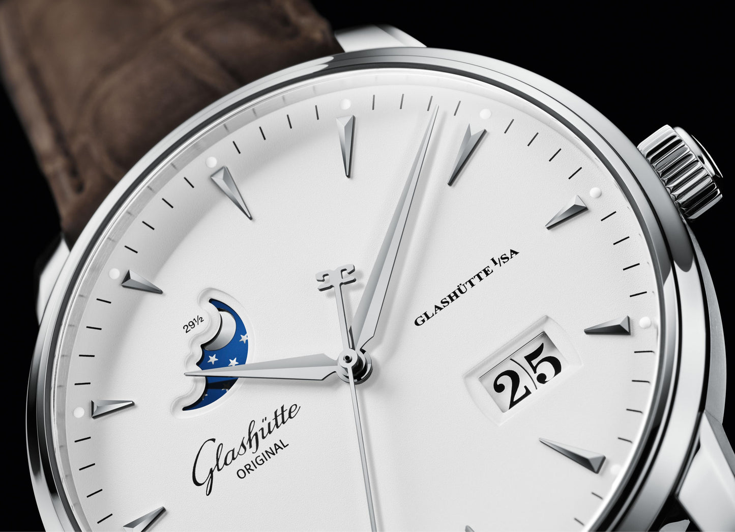 Senator Excellence Panorama Date Moon Phase