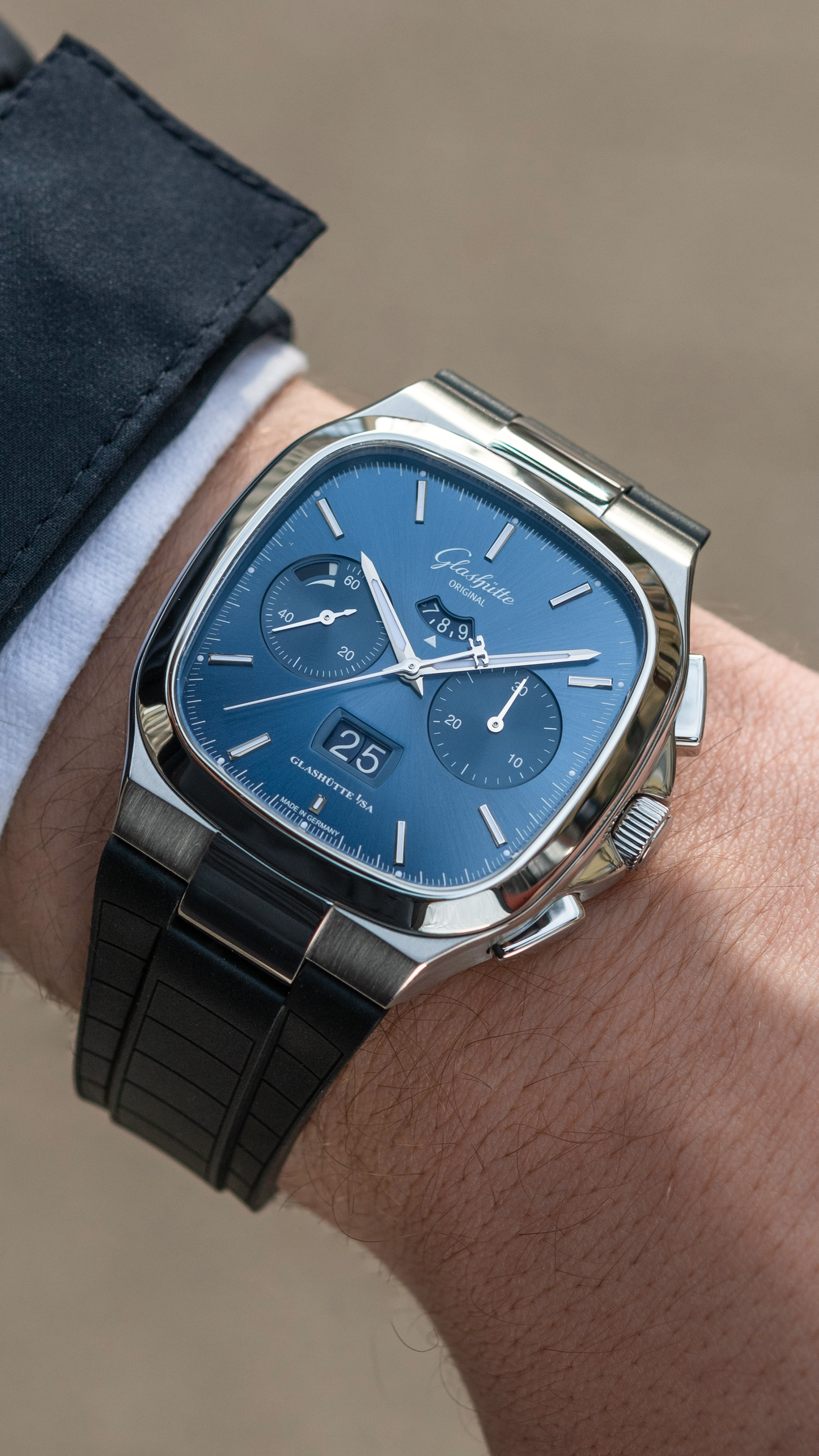 Seventies Chronograph Panorama Date