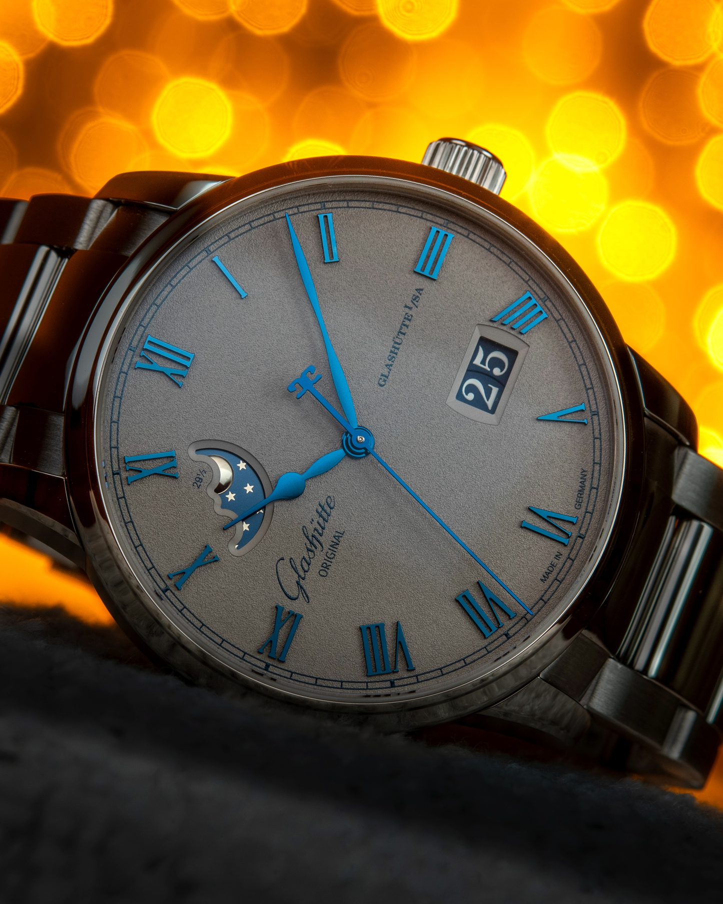 Senator Excellence Panorama Date Moon Phase
