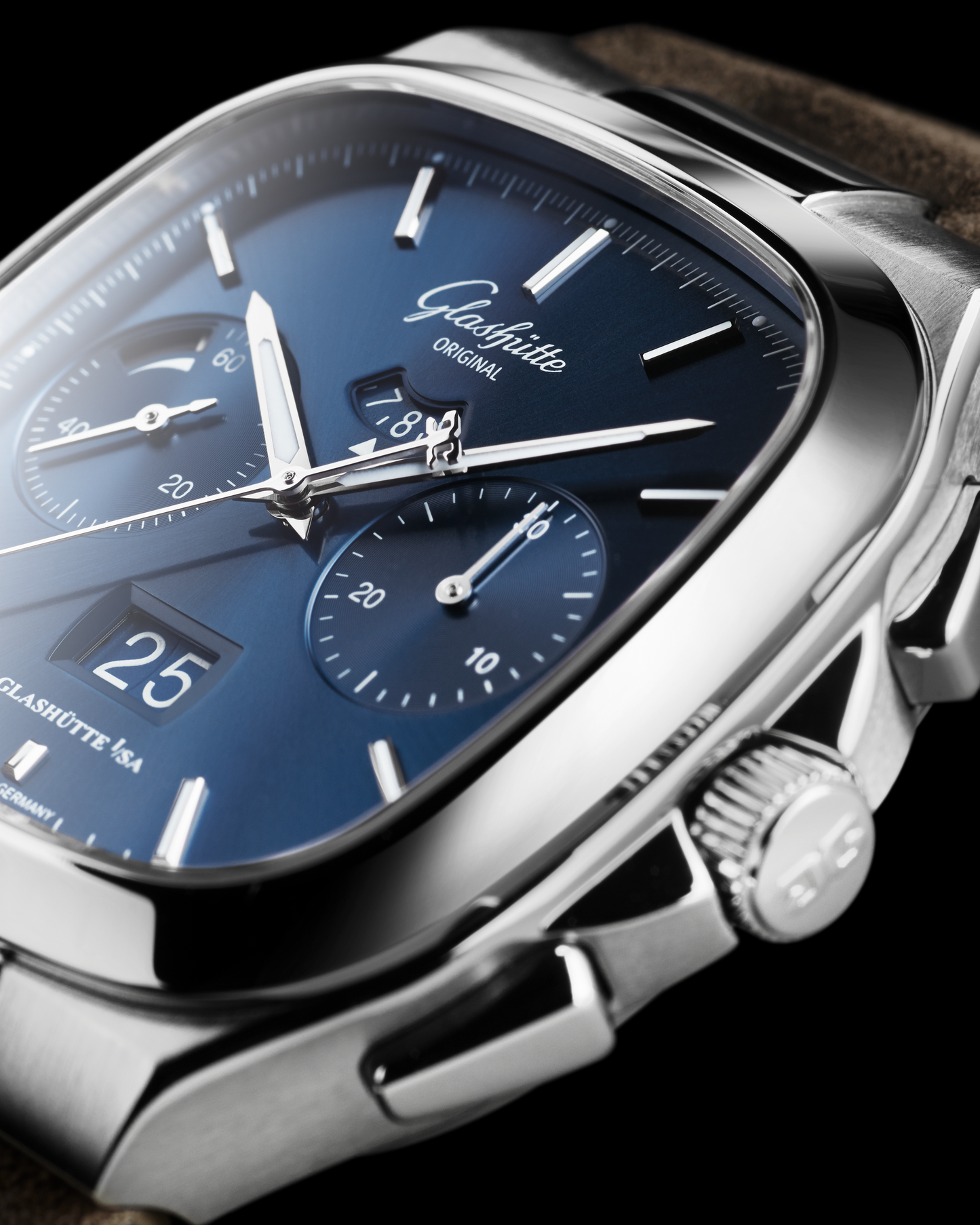 Seventies Chronograph Panorama Date