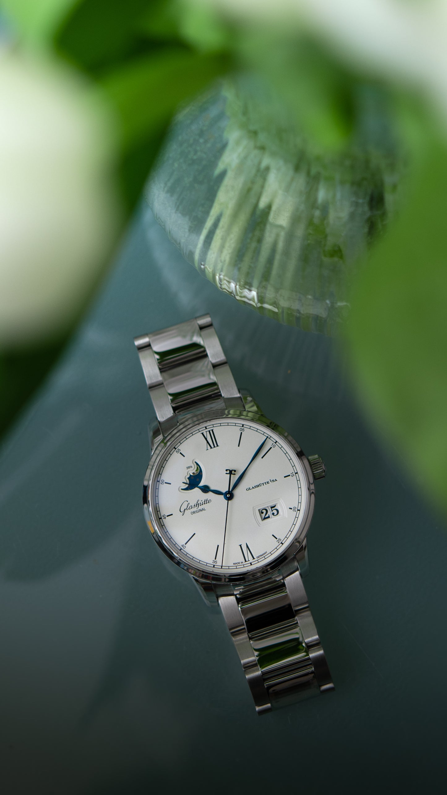 Senator Excellence Panorama Date Moon Phase